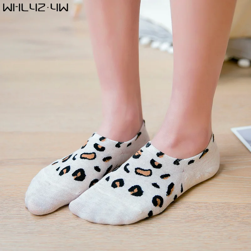 WHLYZ YW 5 pairs/lot cotton no show socks non-slip woman solid fashions invisible socks Leopard grain summer ankle socks hip hop
WHLYZ YW 5 pairs/lot cotton no show socks non-slip woman solid fashions invisible socks Leopard grain summer ankle socks hip hop