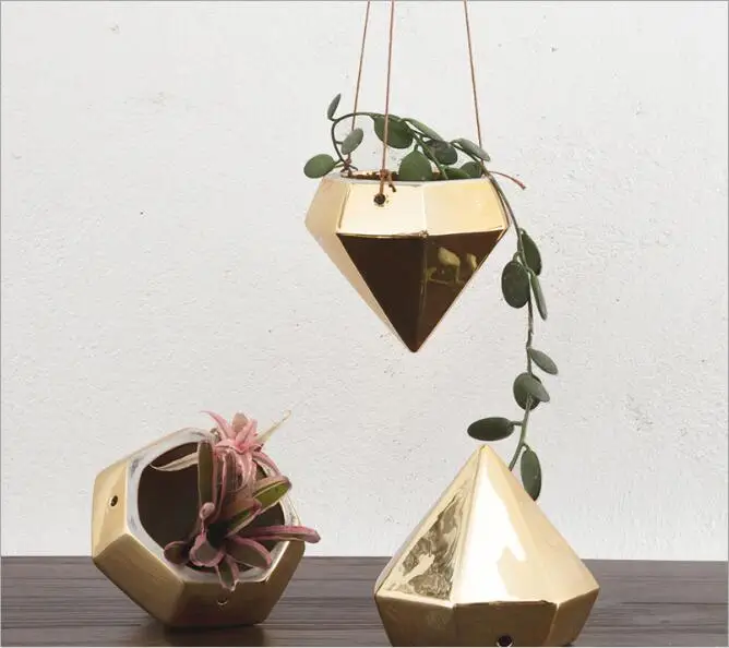 Gold-plated Diamond Shape Hanging Flowerpot Indoor Tabletop Decoration Factory Wholesale Flower Pots
Gold-plated Diamond Shape Hanging Flowerpot Indoor Tabletop Decoration Factory Wholesale Flower Pots
