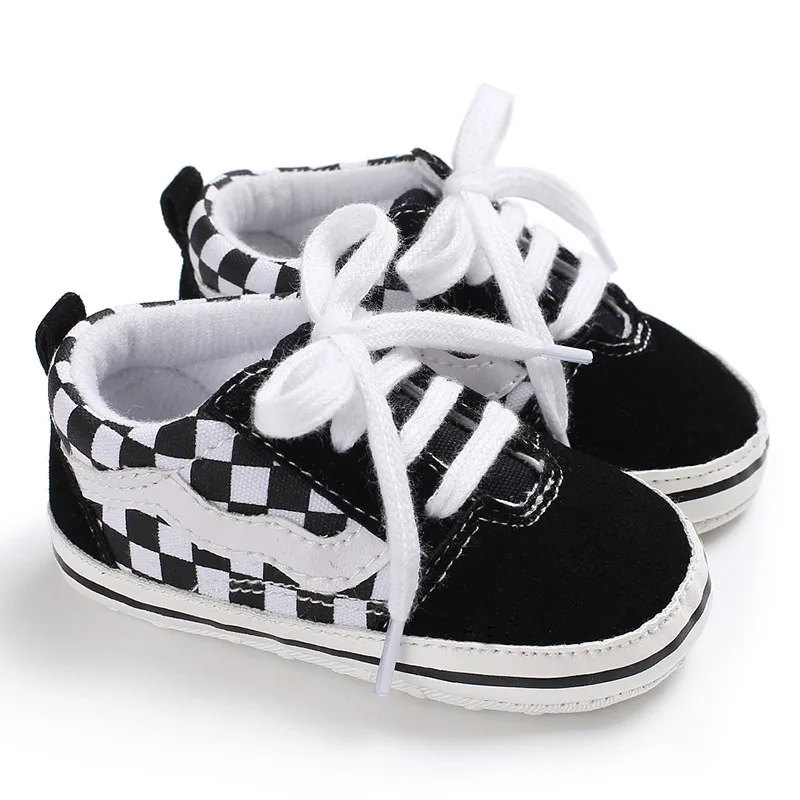 New men's shoes 0-1 years old men and women baby casual shoes soft bottom plaid baby shoes toddler shoes
New men's shoes 0-1 years old men and women baby casual shoes soft bottom plaid baby shoes toddler shoes