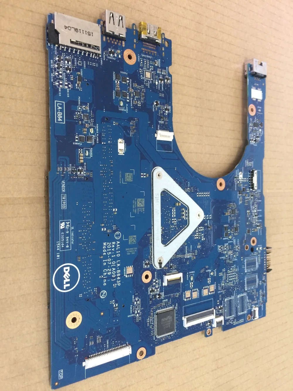 5558 LA-B843P GM (3)