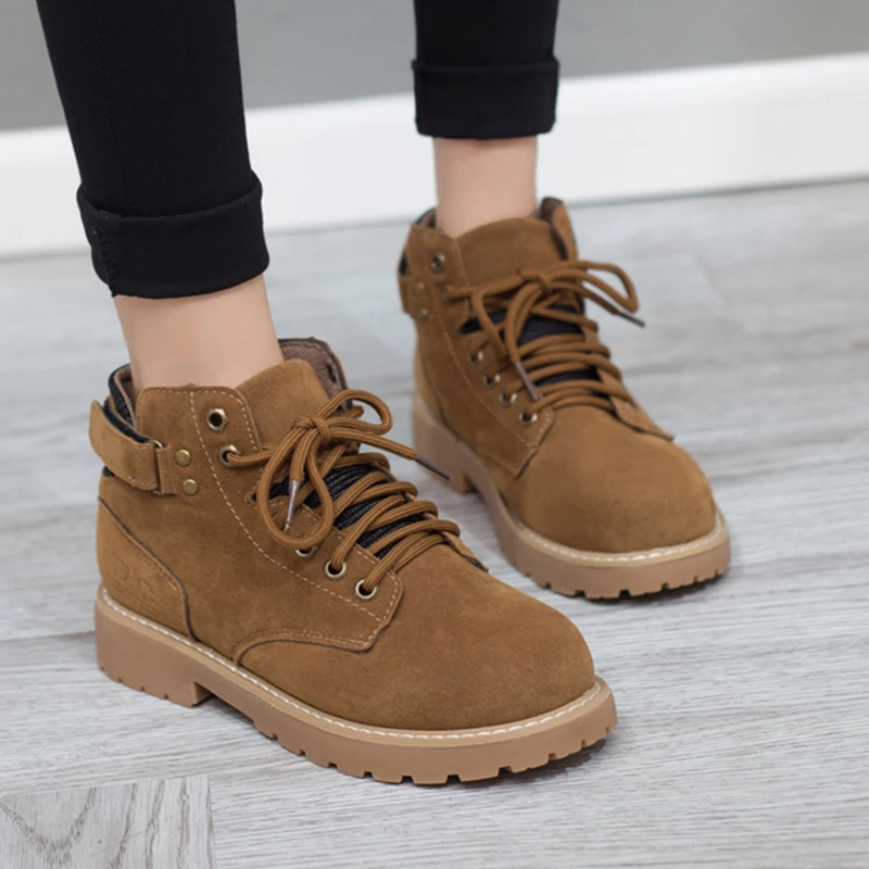 Moxxy Martin Boots Suede Flat Leather Booties Women Boots Botas Female Womens Lace Up Ankle Boots Square Heel Autumn Shoes
Moxxy Martin Boots Suede Flat Leather Booties Women Boots Botas Female Womens Lace Up Ankle Boots Square Heel Autumn Shoes