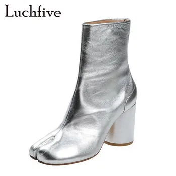 2018 Genuine leather silver wine red Short Boots high heels split toes apart runway style Ankle Boots for women Zapatos mujer
2018 Genuine leather silver wine red Short Boots high heels split toes apart runway style Ankle Boots for women Zapatos mujer