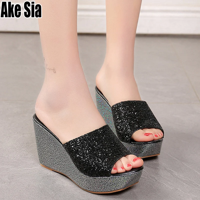 Fashion Summer Women Casual Peep Toe Beach High Wedge Heels Drag Slides Mules Ladies Mujer Platforms Slippers Sequins Shoes A572
Fashion Summer Women Casual Peep Toe Beach High Wedge Heels Drag Slides Mules Ladies Mujer Platforms Slippers Sequins Shoes A572