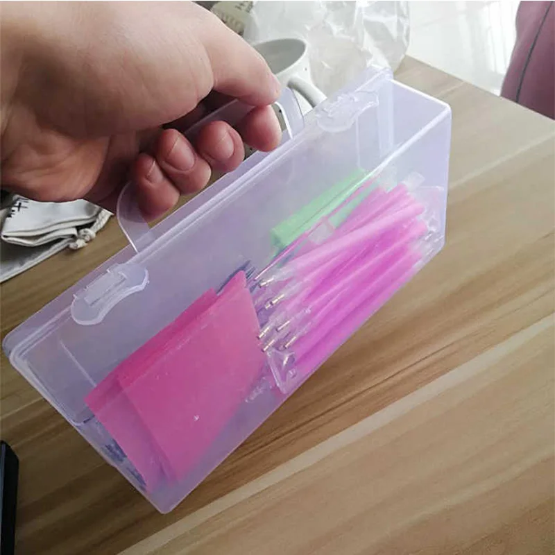 Handheld Storage Case for Diamond Painting Tools Organizer Diamond Embroidery Boxes Cross Stitch Cases Home Storage
Handheld Storage Case for Diamond Painting Tools Organizer Diamond Embroidery Boxes Cross Stitch Cases Home Storage
