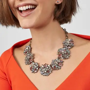 Layered Vintage Statement Necklace for Women Elegant Rhinestone Jewelry Maxi Crystal Necklace
Layered Vintage Statement Necklace for Women Elegant Rhinestone Jewelry Maxi Crystal Necklace