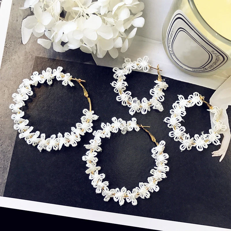 Sale Lace Circle 1Pair Girls Free Shipping Tassel Women Korean Silvery Flower White 2019 Arrival Long Small Big Allergy Free
Sale Lace Circle 1Pair Girls Free Shipping Tassel Women Korean Silvery Flower White 2019 Arrival Long Small Big Allergy Free