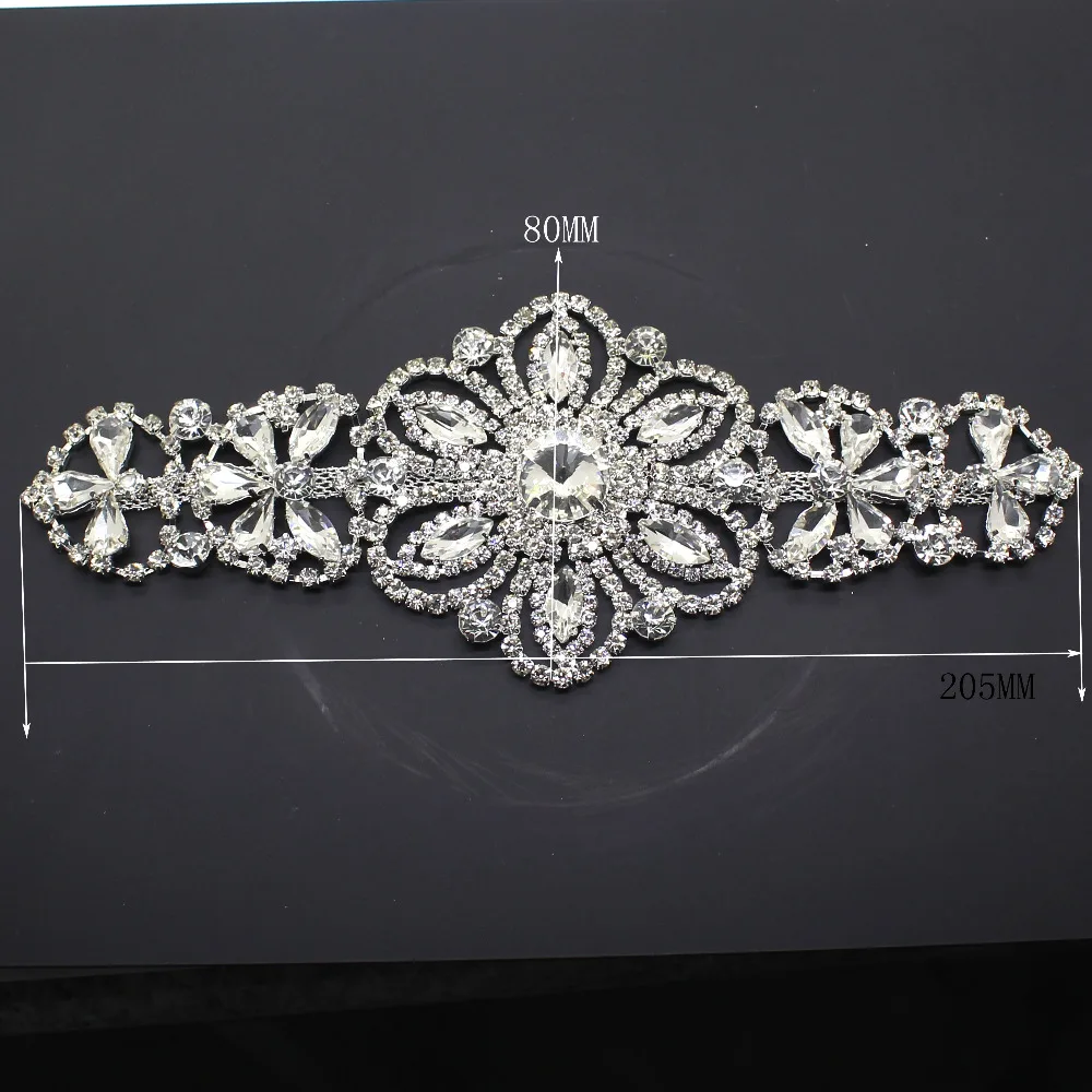 HOT NEW 1PC 20.5CM*8CM Rhinestones applique for Wedding Dress Flower Silver Crystal DIY Sewing decoration Crafts Free shipping
HOT NEW 1PC 20.5CM*8CM Rhinestones applique for Wedding Dress Flower Silver Crystal DIY Sewing decoration Crafts Free shipping