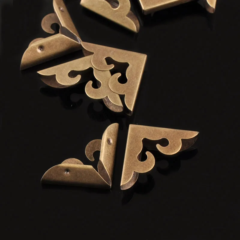 Description Picture 2 of item10Pcs Bronze Metal Book Corner DIY Photo Albums Menus Scrapbooking Accessories Pattern Corner Protectors Crafts 27x27x6mm C1731