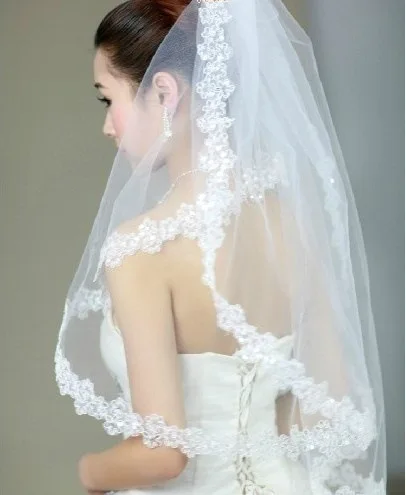 Фото Короткие вуали для свадьбы AYiCuthia белая кружевная вуаль высокое качество дешевые