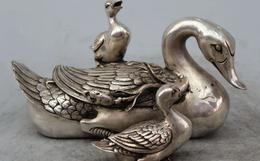 8" China Folk Silver Animal Duck Swan Cygnus Family Qucker Art Statue Sculpture
8" China Folk Silver Animal Duck Swan Cygnus Family Qucker Art Statue Sculpture