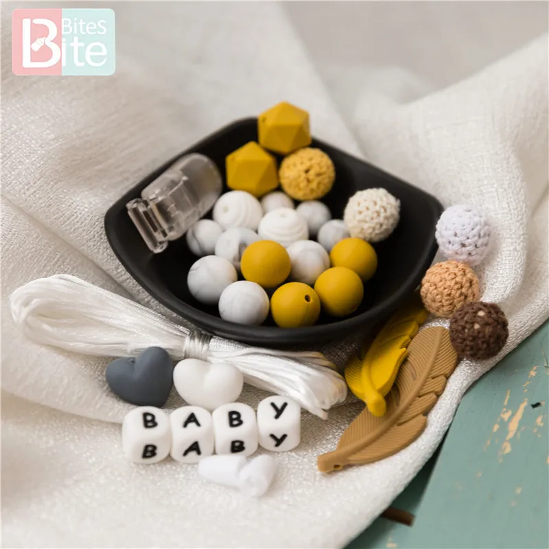 Bite Bites 1Set Feather Silicone Teether Baby Chews Food Grade Silicone Beads Teething Baby Toys Teether For Teeth Baby Goods
Bite Bites 1Set Feather Silicone Teether Baby Chews Food Grade Silicone Beads Teething Baby Toys Teether For Teeth Baby Goods