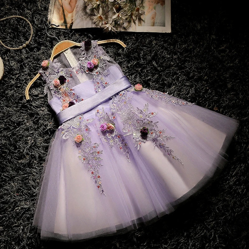 Ball Gown Luxury Princess Dress 2018 New Appliques Kids Pageant Dress For Wedding Birthday Flower Girls Dresses Communion D112
Ball Gown Luxury Princess Dress 2018 New Appliques Kids Pageant Dress For Wedding Birthday Flower Girls Dresses Communion D112