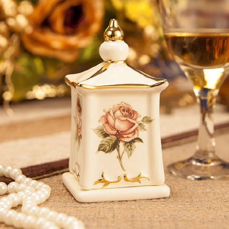 Toothpick holder table living room modern fashion creative ceramic ornaments European decorations toothpick box
Toothpick holder table living room modern fashion creative ceramic ornaments European decorations toothpick box
