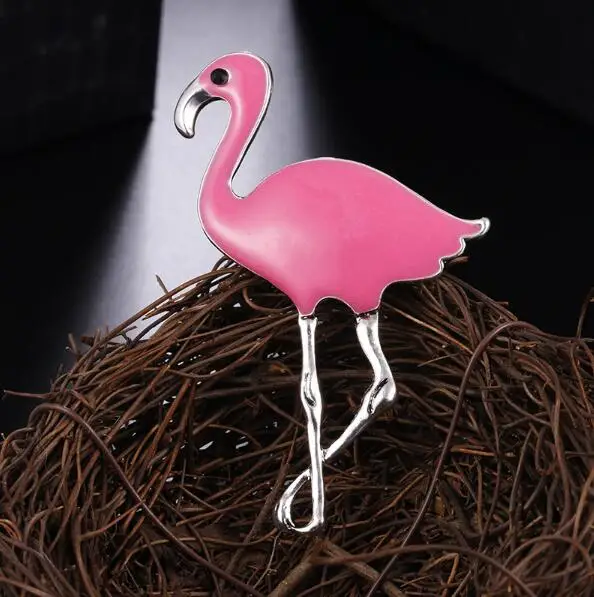 Trend Pink Flamingo Retro Brooch Brincos Rhinestone Sweater Pin Badge Pet Memorial Scarf buckle Bijoux Christmas gift X1059
Trend Pink Flamingo Retro Brooch Brincos Rhinestone Sweater Pin Badge Pet Memorial Scarf buckle Bijoux Christmas gift X1059