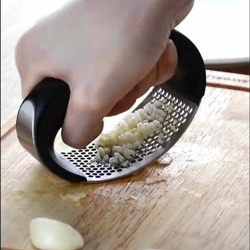 Stainless Steel Garlic Presses Manual Garlic Mincer Chopping Garlic Tools Curve Fruit Vegetable Tools Kitchen Gadgets
Stainless Steel Garlic Presses Manual Garlic Mincer Chopping Garlic Tools Curve Fruit Vegetable Tools Kitchen Gadgets