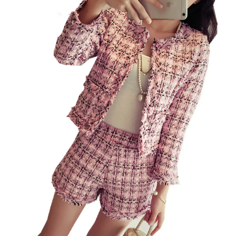 2019 Autumn Winter Tweed 2 Piece Set Women Slim Plaid Short Set Fashion Fringed Trim Jacket Coat + Tassels Short Pant Suit White
2019 Autumn Winter Tweed 2 Piece Set Women Slim Plaid Short Set Fashion Fringed Trim Jacket Coat + Tassels Short Pant Suit White