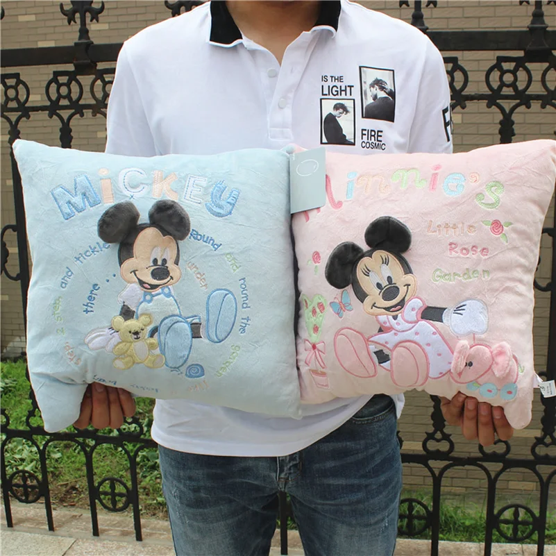 1pcs 3d Embroidery Mickey Mouse and Minnie Mouse Plush Pillow Cute Mickey and Minnie Soft Cusion Gifts for Birthday
1pcs 3d Embroidery Mickey Mouse and Minnie Mouse Plush Pillow Cute Mickey and Minnie Soft Cusion Gifts for Birthday