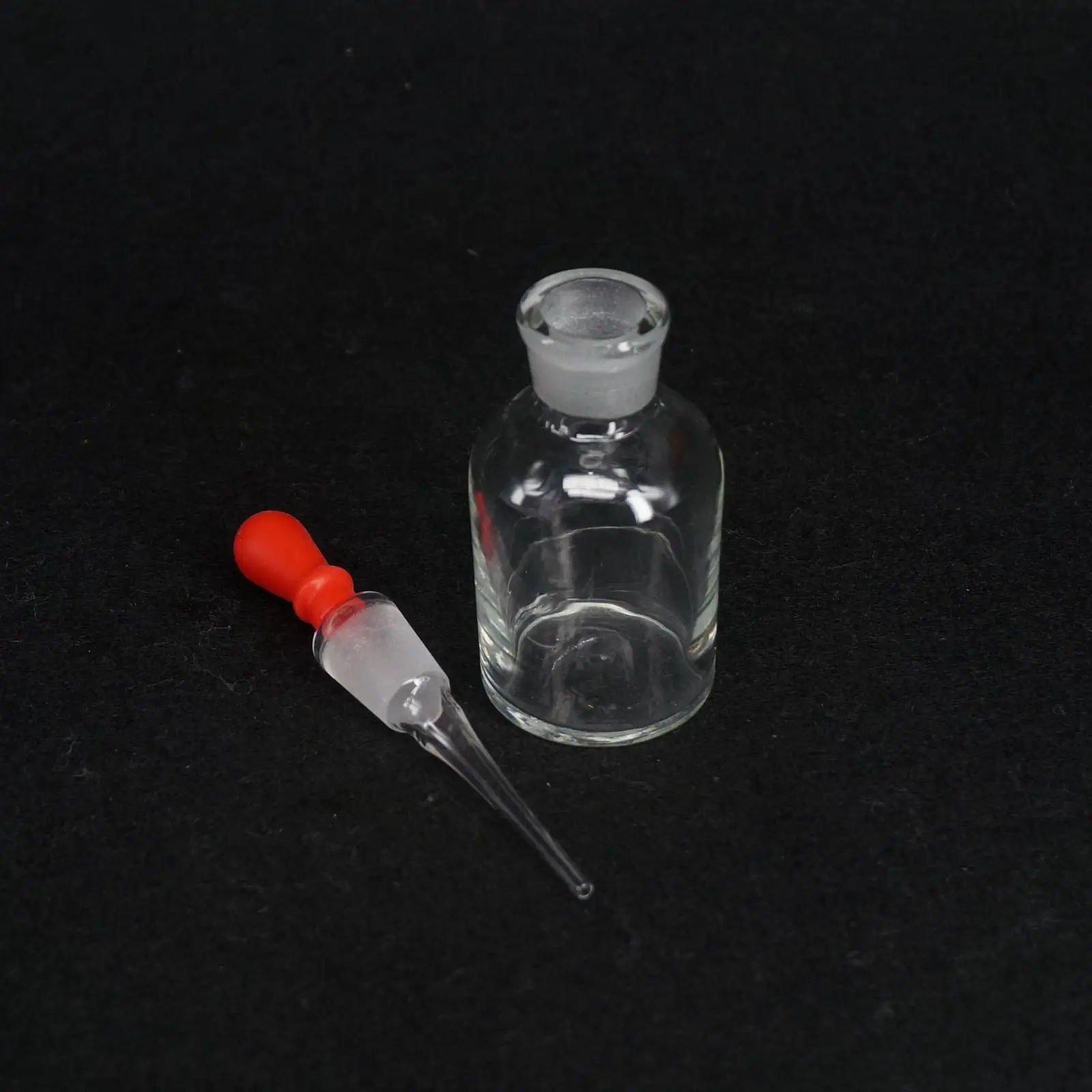 Laboratory Chemistry Equipment 60mL Dropping Bottle Clear Glass with Ground in Pipette and Latex Rubber Nipple
Laboratory Chemistry Equipment 60mL Dropping Bottle Clear Glass with Ground in Pipette and Latex Rubber Nipple