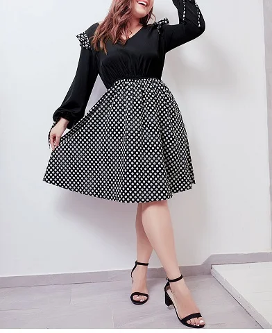 Plus Size Dress summer Women dress Sexy Fashion Vintage dress beach style casual dot v neck knee length
Plus Size Dress summer Women dress Sexy Fashion Vintage dress beach style casual dot v neck knee length