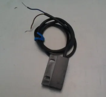 1pcs Magnetic switch magnetic sensor magnetic induction switch DC 2 Wire magnetic pick up
1pcs Magnetic switch magnetic sensor magnetic induction switch DC 2 Wire magnetic pick up