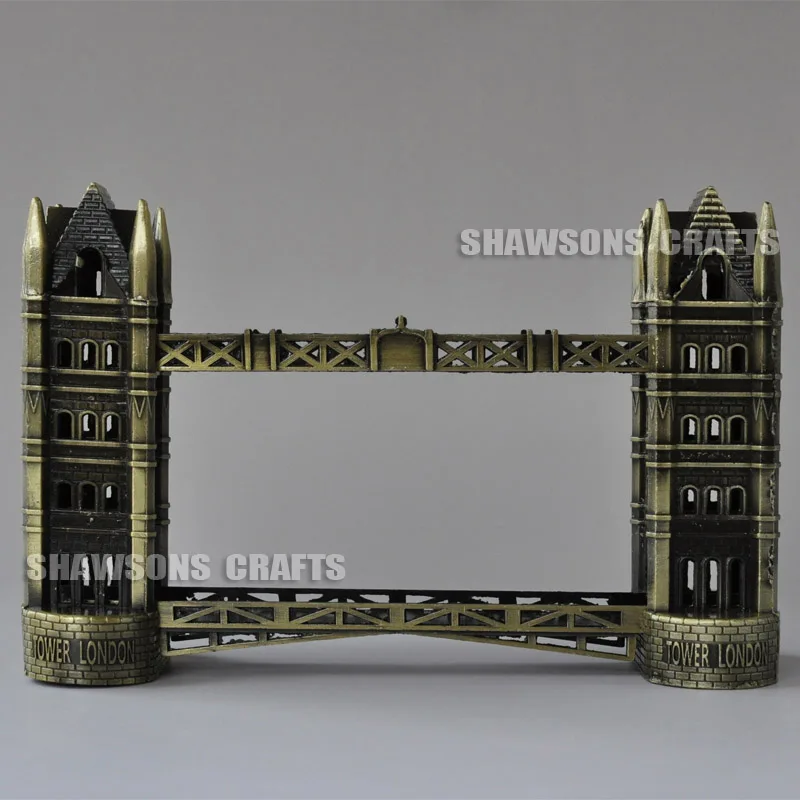 Diecast Metal Architecture Model London Tower Bridge Miniature Souvenir Building Replica
Diecast Metal Architecture Model London Tower Bridge Miniature Souvenir Building Replica