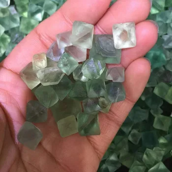 100g small size 100% natural green fluorite Crystal gemstone octahedron Metaphysical chakra Healing rough stone for home decor
100g small size 100% natural green fluorite Crystal gemstone octahedron Metaphysical chakra Healing rough stone for home decor