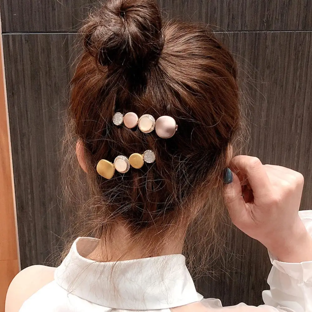 New Arrival Party Fashion Shimmer Round Barrette Hair Clip Women's Hairpin Headwear Gift
New Arrival Party Fashion Shimmer Round Barrette Hair Clip Women's Hairpin Headwear Gift