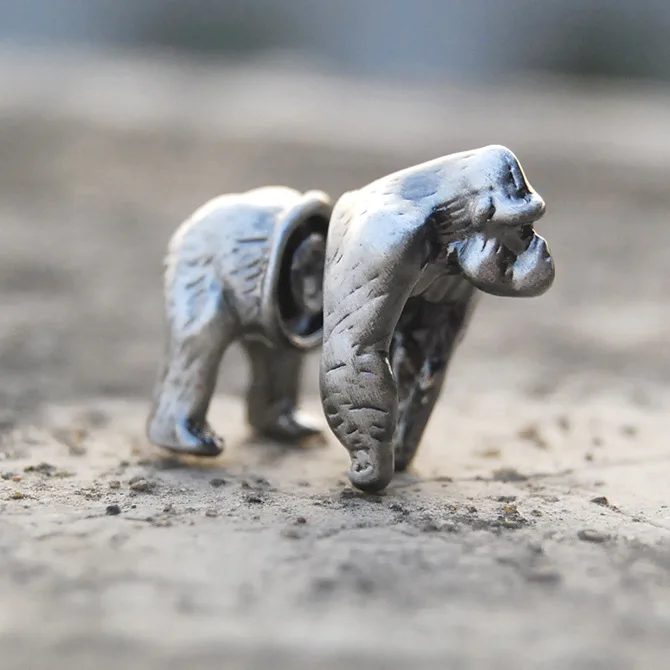 edition accessories wholesale Lovely domineering three-dimensional animal gorilla fashion alloy wear sharp nail earring
edition accessories wholesale Lovely domineering three-dimensional animal gorilla fashion alloy wear sharp nail earring