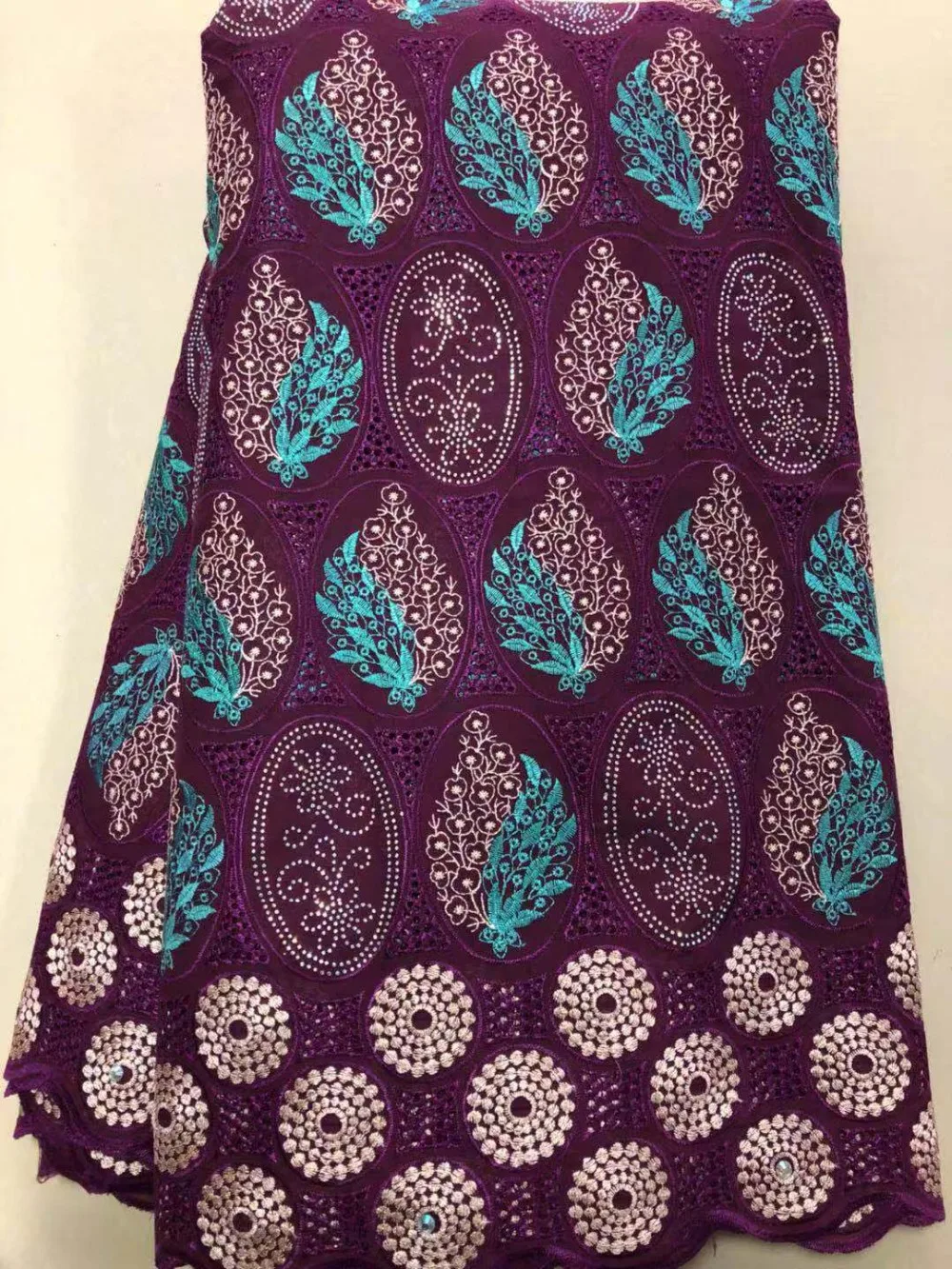 2019 New African Swiss Voile Lace For Wedding Dress Sewing High quality French Stones Swiss Voile Laces in Switzerland
2019 New African Swiss Voile Lace For Wedding Dress Sewing High quality French Stones Swiss Voile Laces in Switzerland