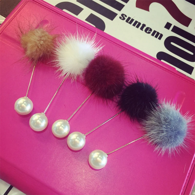 8 Colors NEW Charm Simulated Pearl Brooch Pins For Women Korean Fur pompom Ball Piercing Lapel Brooches Collar Jewelry gift 19
8 Colors NEW Charm Simulated Pearl Brooch Pins For Women Korean Fur pompom Ball Piercing Lapel Brooches Collar Jewelry gift 19