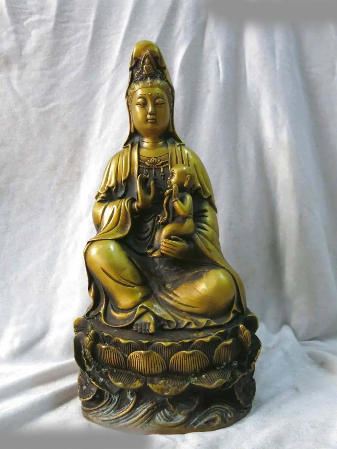 14" China pure brass fine workmanship Children-Sending Guanyin buddha Statue A(0505)
14" China pure brass fine workmanship Children-Sending Guanyin buddha Statue A(0505)