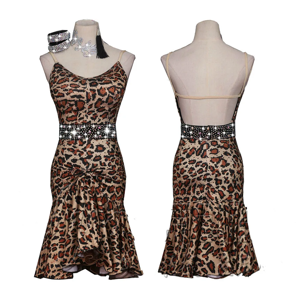 New Leopard Latin Dance Dresses Women's Performance Costumes High-end Custom Female Cha Cha Rumba Latin Dance Skirt
New Leopard Latin Dance Dresses Women's Performance Costumes High-end Custom Female Cha Cha Rumba Latin Dance Skirt