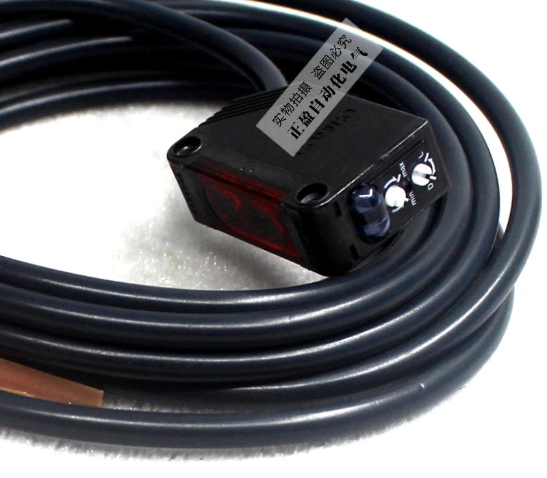 Free shipping Original authentic Omron OMRON photoelectric switch Sensor E3Z-D82 sensor switch
Free shipping Original authentic Omron OMRON photoelectric switch Sensor E3Z-D82 sensor switch