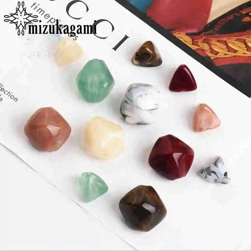 10pcs/lot Three-dimensional Triangular Irregular Geometry Resin Beads For DIY Jewelry Making Finding Accessories
10pcs/lot Three-dimensional Triangular Irregular Geometry Resin Beads For DIY Jewelry Making Finding Accessories