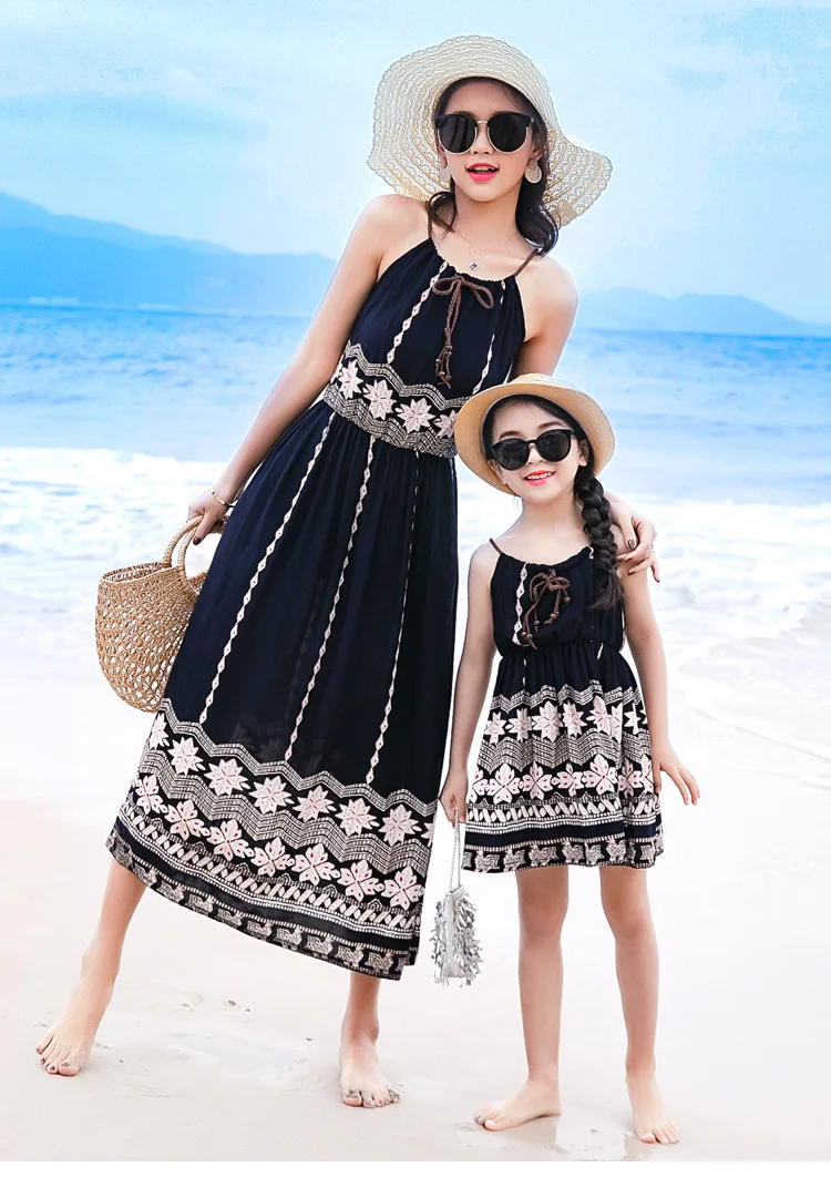 2019 Mommy and me family matching Dress mother daughter Bohemian Beach dresses clothes mom and daughter kids Summer Sundress
2019 Mommy and me family matching Dress mother daughter Bohemian Beach dresses clothes mom and daughter kids Summer Sundress