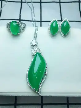 C8#925 silver inlaid natural chalcedony set, the jade face is clean and translucent
C8#925 silver inlaid natural chalcedony set, the jade face is clean and translucent