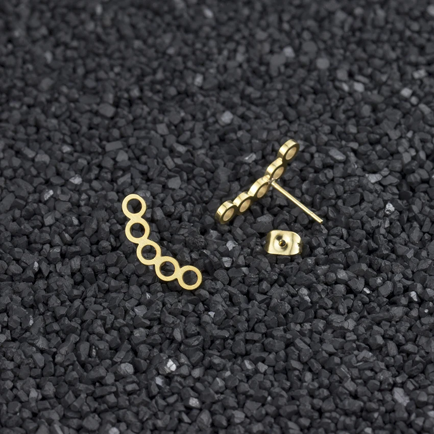 Minimalist Crawler Earrings Empty Round Ear Jackets Pendientes Mujer Moda 2018 Climber Circles Stud Earrings For Women Jewelry
Minimalist Crawler Earrings Empty Round Ear Jackets Pendientes Mujer Moda 2018 Climber Circles Stud Earrings For Women Jewelry