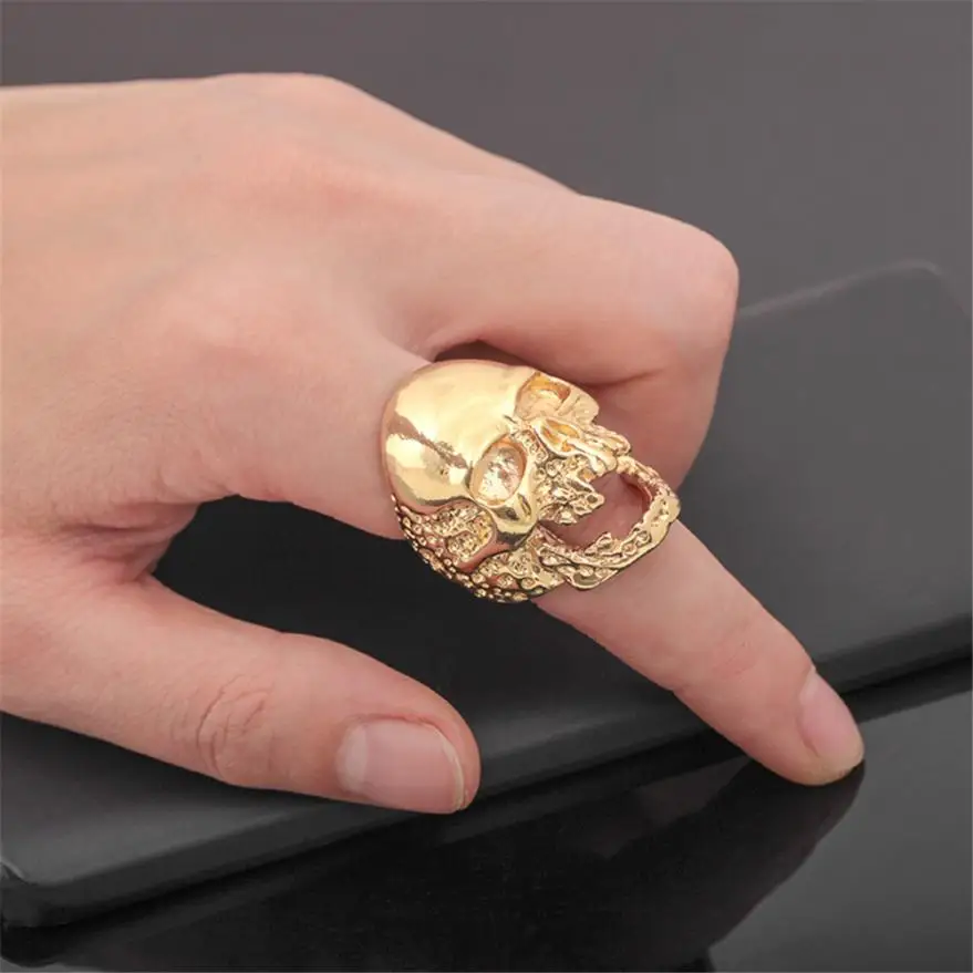Vintage Man's Skull Ring Creative Hip-hop Rock Style Gold Gothic Stainless Steel Ghost Ring Jewelry Gift Fashion Jewelry 2019
Vintage Man's Skull Ring Creative Hip-hop Rock Style Gold Gothic Stainless Steel Ghost Ring Jewelry Gift Fashion Jewelry 2019