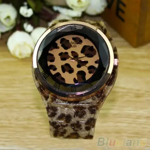 2018 Sale Womage Brand Oversized Women's Ladies Leopard Print Leatheroid Strap Charm Quartz Wrist Watch Christmas Gift 04DD 235V
2018 Sale Womage Brand Oversized Women's Ladies Leopard Print Leatheroid Strap Charm Quartz Wrist Watch Christmas Gift 04DD 235V