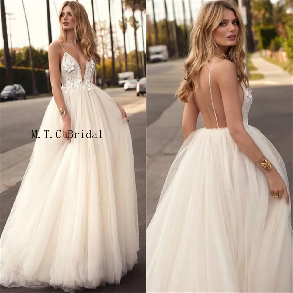Sexy Backless Appliques Tulle Long Evening Dress Ivory Spaghetti Straps A Line Charming Women Prom Gowns 2019 Vestido De Fiesta
Sexy Backless Appliques Tulle Long Evening Dress Ivory Spaghetti Straps A Line Charming Women Prom Gowns 2019 Vestido De Fiesta