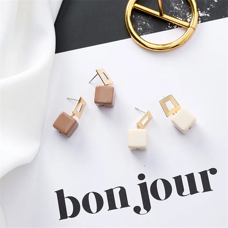 New Arrival Hollow Square Geometric Pendant Acrylic Stud Earrings For Women Simple Style Earring Jewelry Birthday Gifts
New Arrival Hollow Square Geometric Pendant Acrylic Stud Earrings For Women Simple Style Earring Jewelry Birthday Gifts