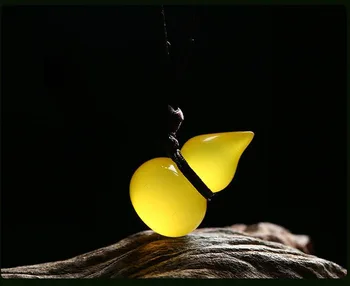 Natural 2 color ice chalcedony hulu pendant gourd genuine men's and women's ice jade pendant Pendant fulushou
Natural 2 color ice chalcedony hulu pendant gourd genuine men's and women's ice jade pendant Pendant fulushou