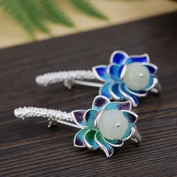 S925 sterling silver inlaid natural stone Thai silver beautiful burning blue brooch female pendant new products
S925 sterling silver inlaid natural stone Thai silver beautiful burning blue brooch female pendant new products