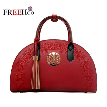 New European and American embroidered line shell handbag brand single shoulder tote bag
New European and American embroidered line shell handbag brand single shoulder tote bag