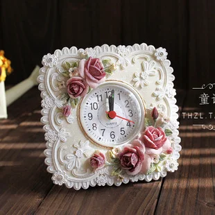 051454 European retro fashion creative rose garden decoration hand painting carving table clock
051454 European retro fashion creative rose garden decoration hand painting carving table clock