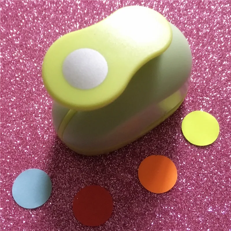 Circle 5/8"(1.6cm) EVA foam punches paper cutter for greeting card handmade DIY craft punch cortador de papel de scrapbook
Circle 5/8"(1.6cm) EVA foam punches paper cutter for greeting card handmade DIY craft punch cortador de papel de scrapbook