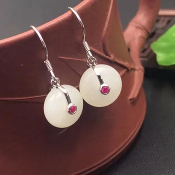 Natural Hetian yu earrings, shaped face modeling earrings, S925 silver inlay, with 4m yu 
Natural Hetian yu earrings, shaped face modeling earrings, S925 silver inlay, with 4m yu