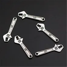 WKOUD 8pcs Silver Color wrenches charm alloy pendants necklace bracelet DIY metal jewelry handmade A1176
WKOUD 8pcs Silver Color wrenches charm alloy pendants necklace bracelet DIY metal jewelry handmade A1176
