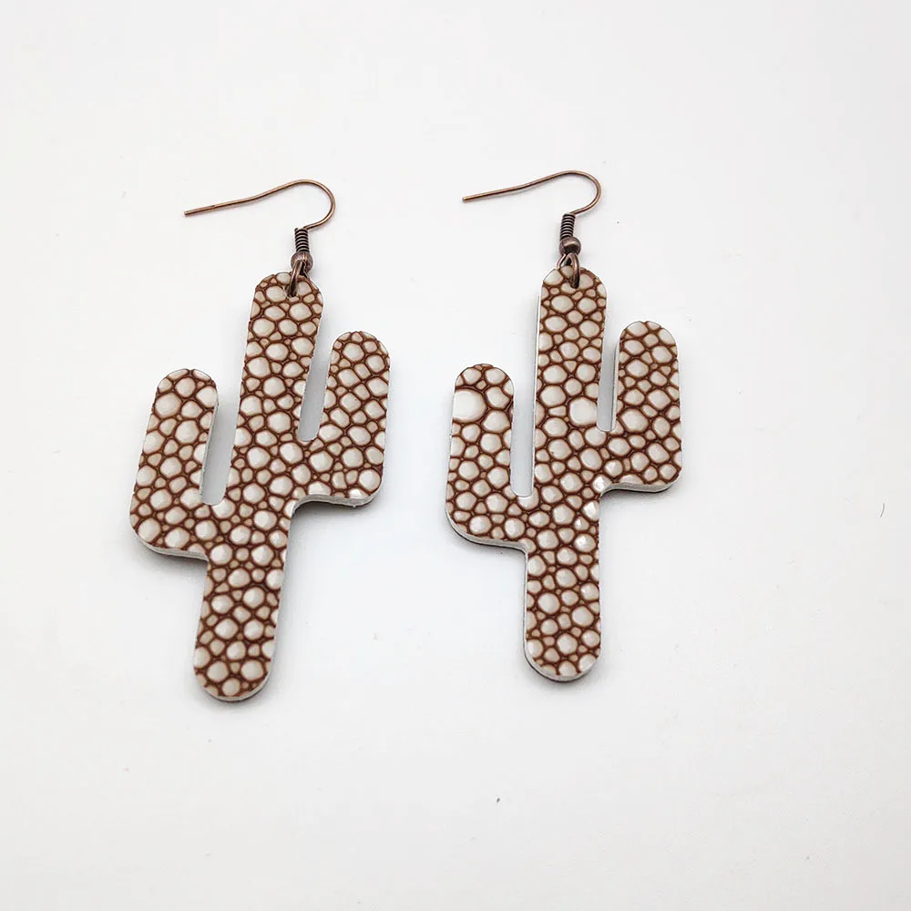 SOARRISE Cute Cactus Tree Shape /Leaves Leather Earrings 2019 New Design Exaggerated Simple Fashion Earrings For Women Jewelry
SOARRISE Cute Cactus Tree Shape /Leaves Leather Earrings 2019 New Design Exaggerated Simple Fashion Earrings For Women Jewelry