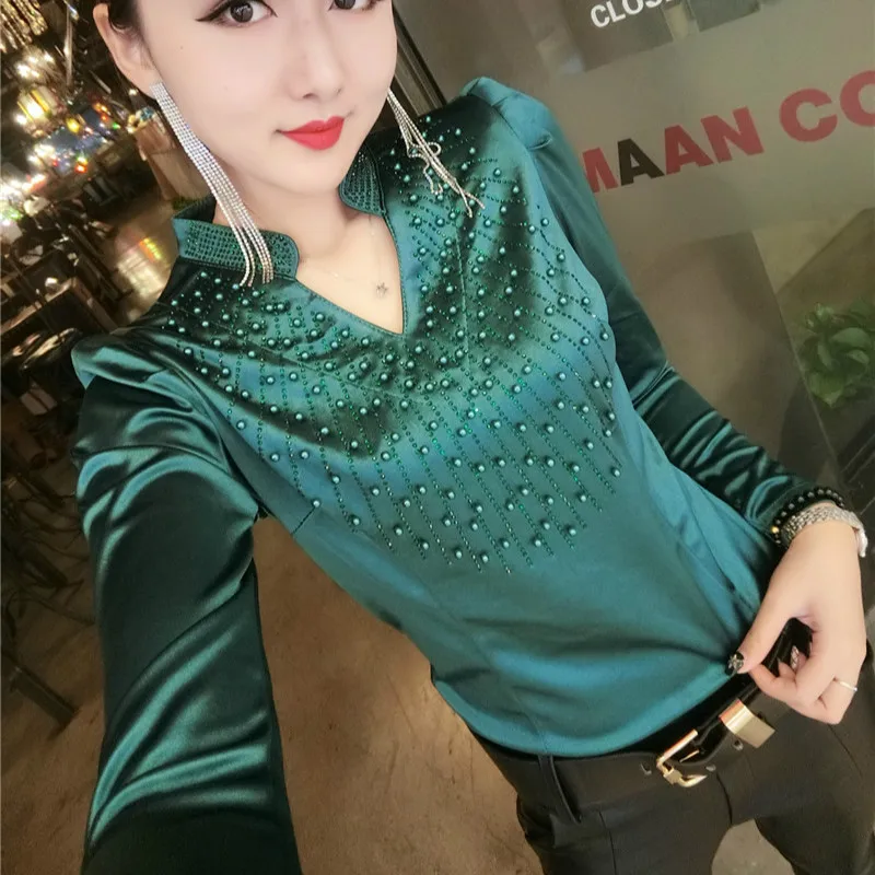 2018 Autumn Shiny Bead Work Long Sleeve V Neck Gemsones Blouses Women Shiny Gemstones Satin Shirts Lady Pearl Satin Shirts Tops
2018 Autumn Shiny Bead Work Long Sleeve V Neck Gemsones Blouses Women Shiny Gemstones Satin Shirts Lady Pearl Satin Shirts Tops
